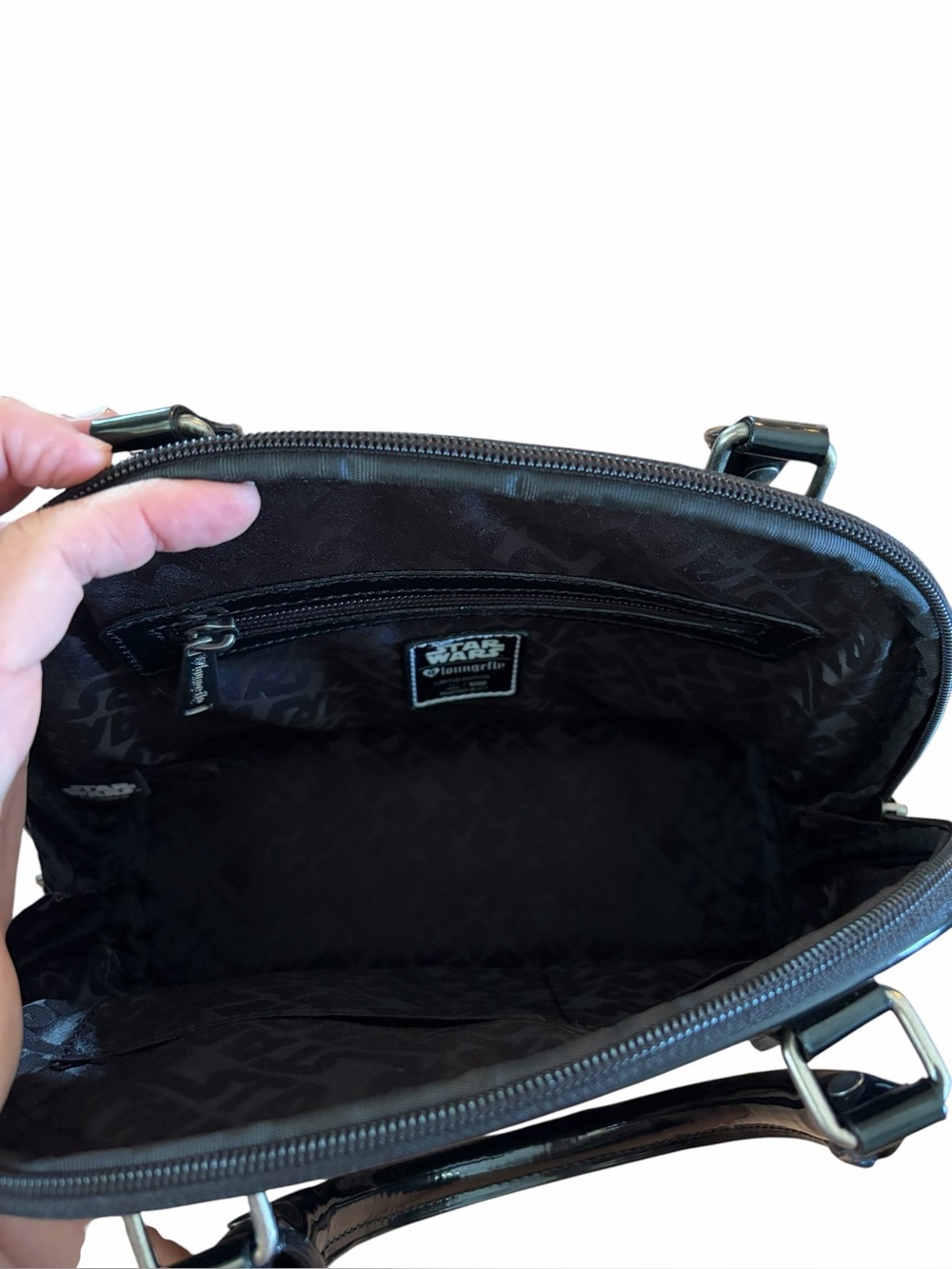 LOUNGEFLY DISNEY STAR WARS BB-9E‎ BAG - Picture 7 of 7